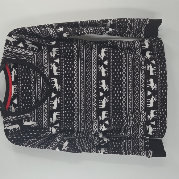 Cuddl Duds Black and White Velour Pajamas - Picture 4 of 16